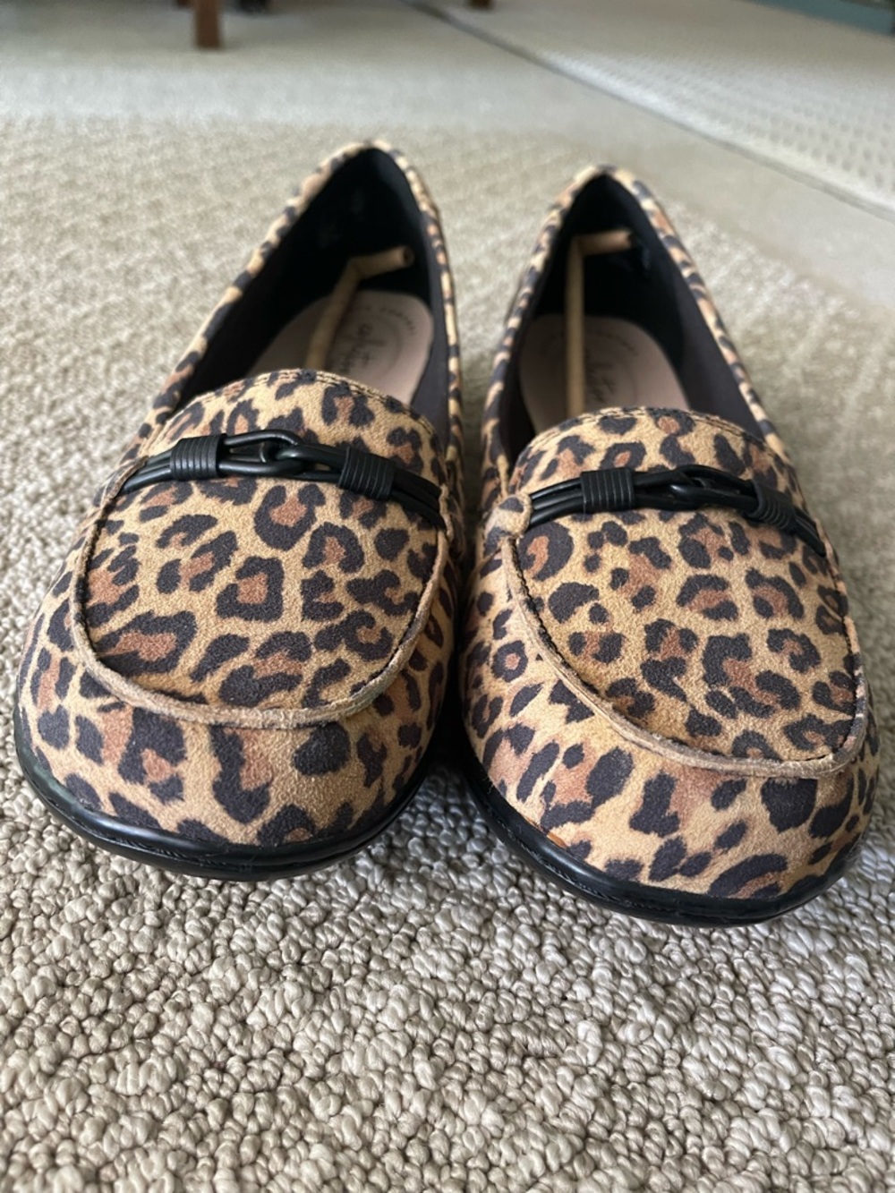 Clark Ultimate Comfort Leopard Print Women's Loafers - Faux Suede Size 11 EUC - Picture 4 of 9
